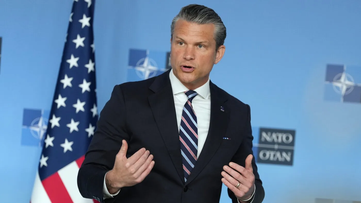 Hegseth anunță la Bruxelles o revizuire a forțelor americane în Europa și un „NATO 3.0”