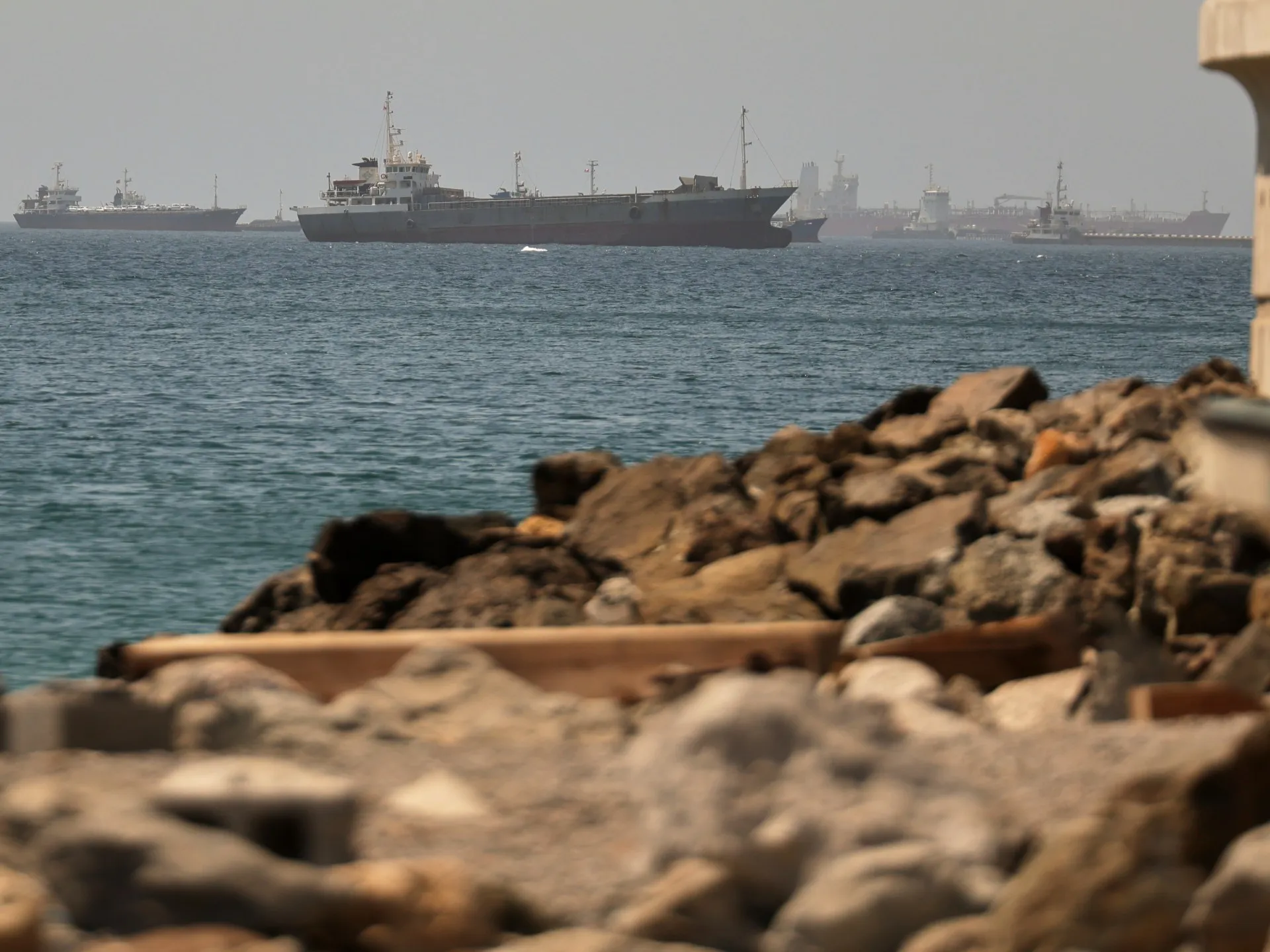Prețul petrolului crește pe fondul conflictelor din Liban și al traficului redus prin Strâmtoarea Hormuz