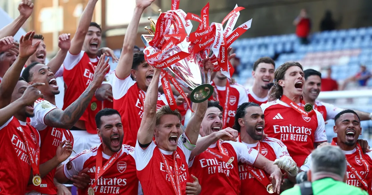 Arsenal își începe apărarea titlului în Premier League împotriva promovatei Coventry