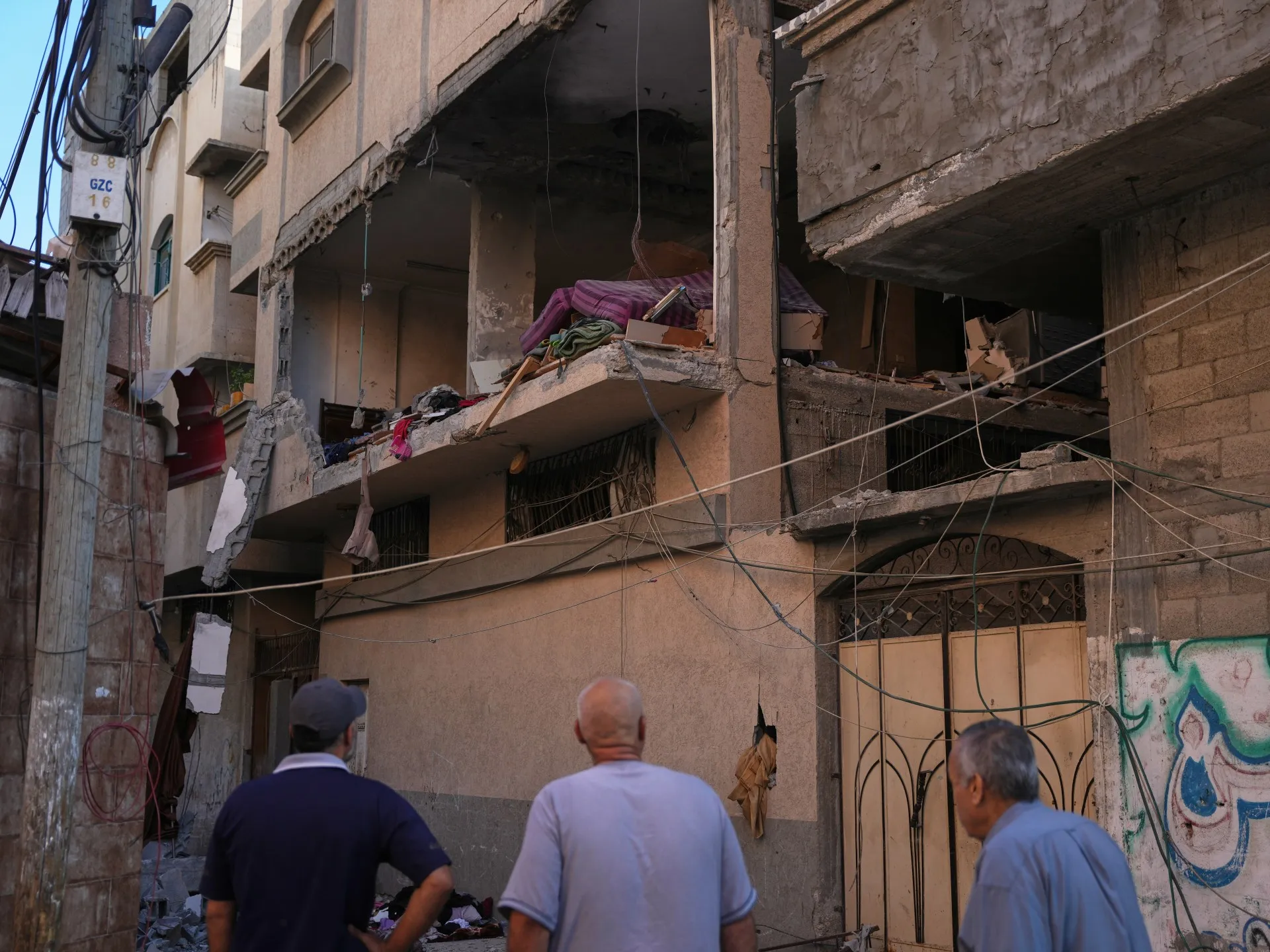 Familie, inclusiv două fiice, ucisă în atacurile israeliene asupra Gazei