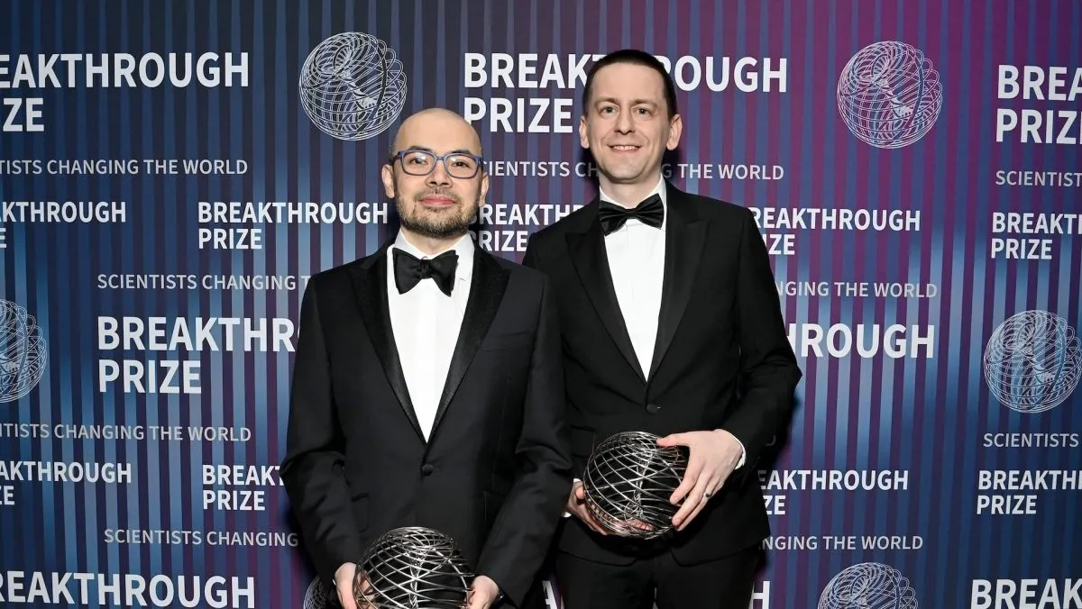Laureatul Nobel John Jumper părăsește DeepMind pentru rivala Anthropic