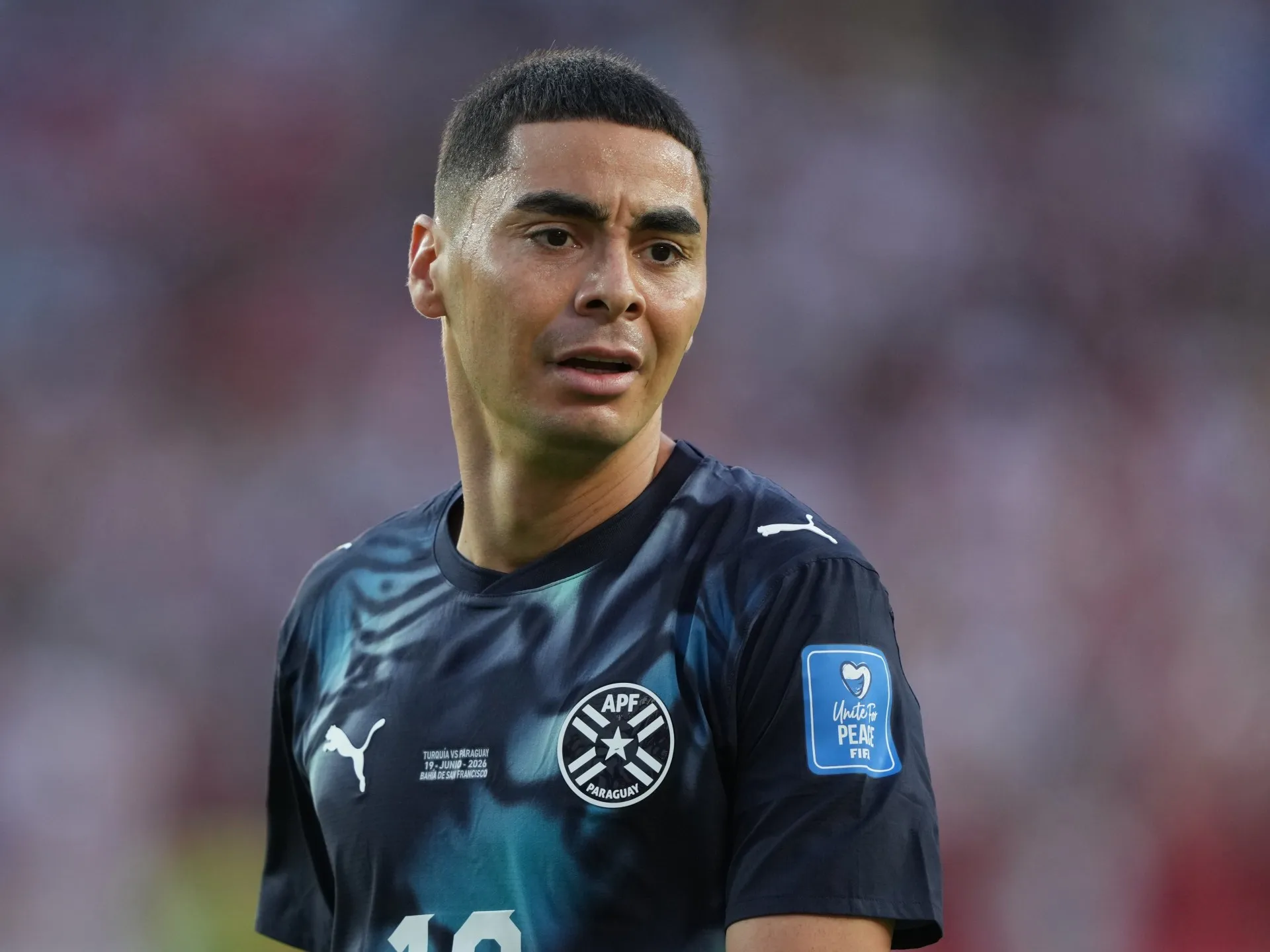 Primul cartonaș roșu pentru acoperirea gurii: Almiron, erou sau victimă a noilor reguli FIFA?