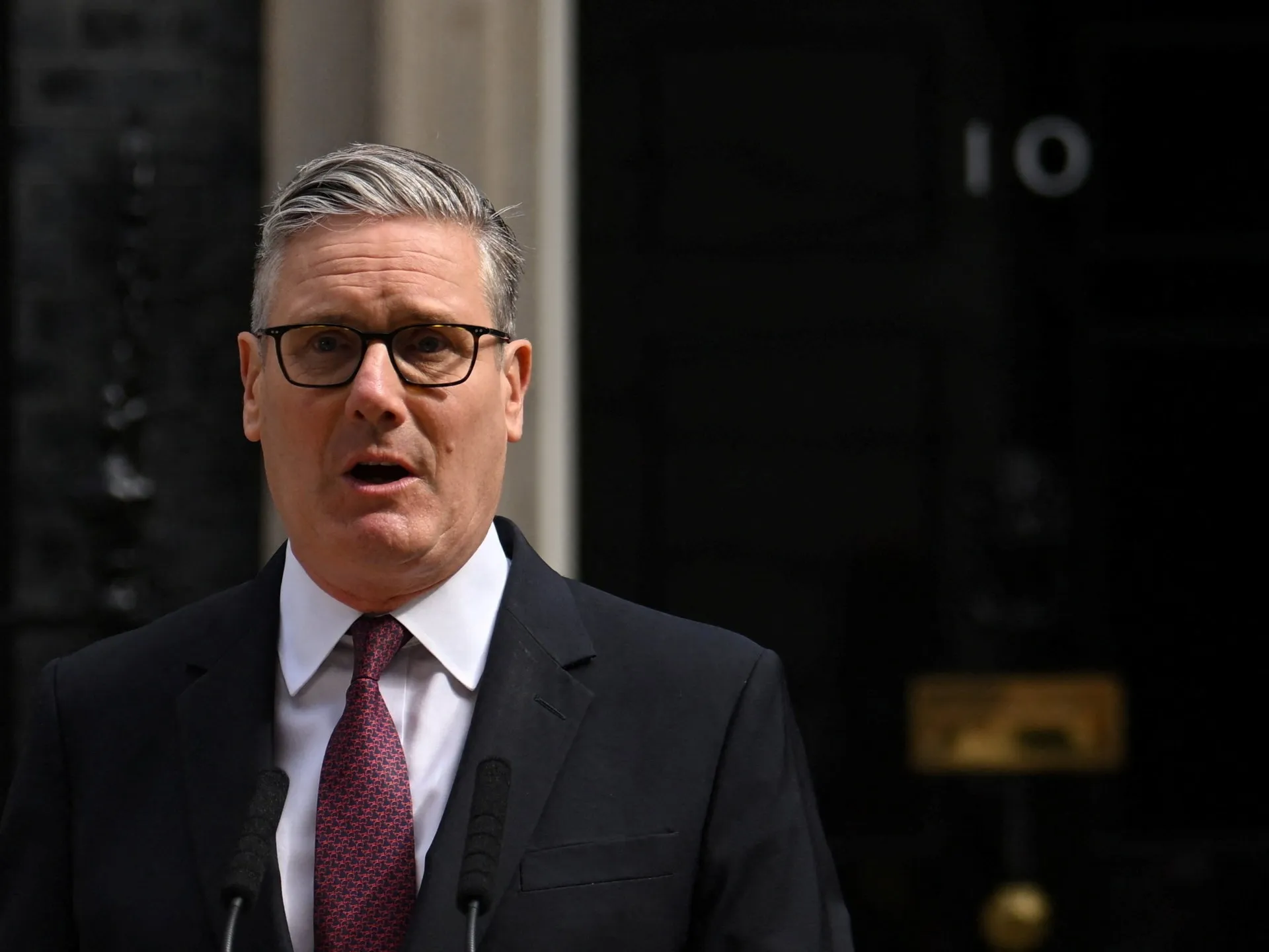 Keir Starmer anunță demisia: presiunile din propriul partid l-au forțat să plece