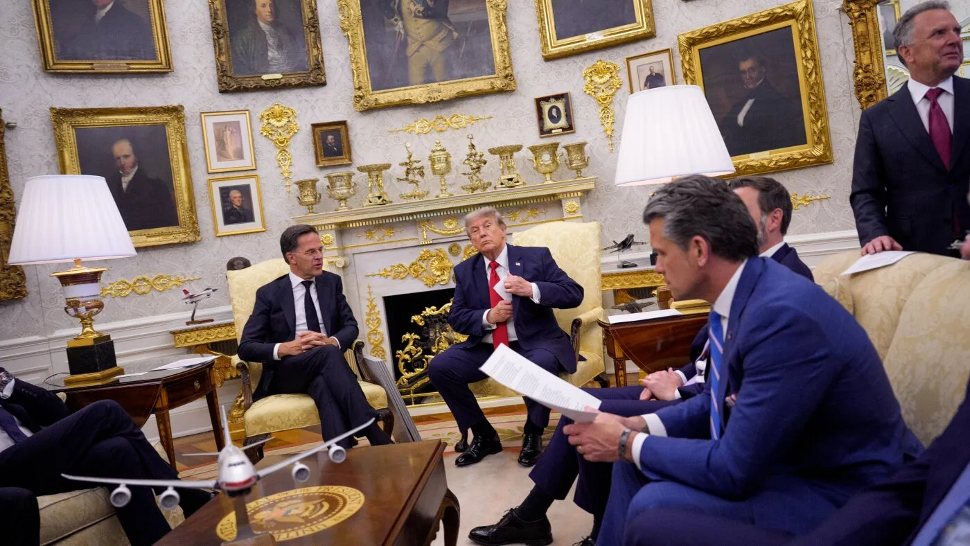 Europa „citește semnele” privind politica lui Trump față de Ucraina, spune fostul ambasador la NATO