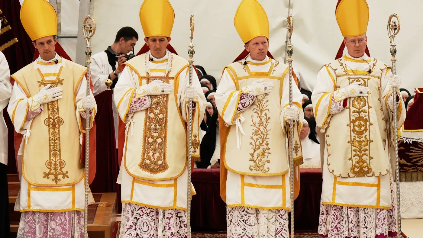 Vaticanul declară Fraternitatea Sfântul Pius al X-lea în schismă și excomunică episcopii