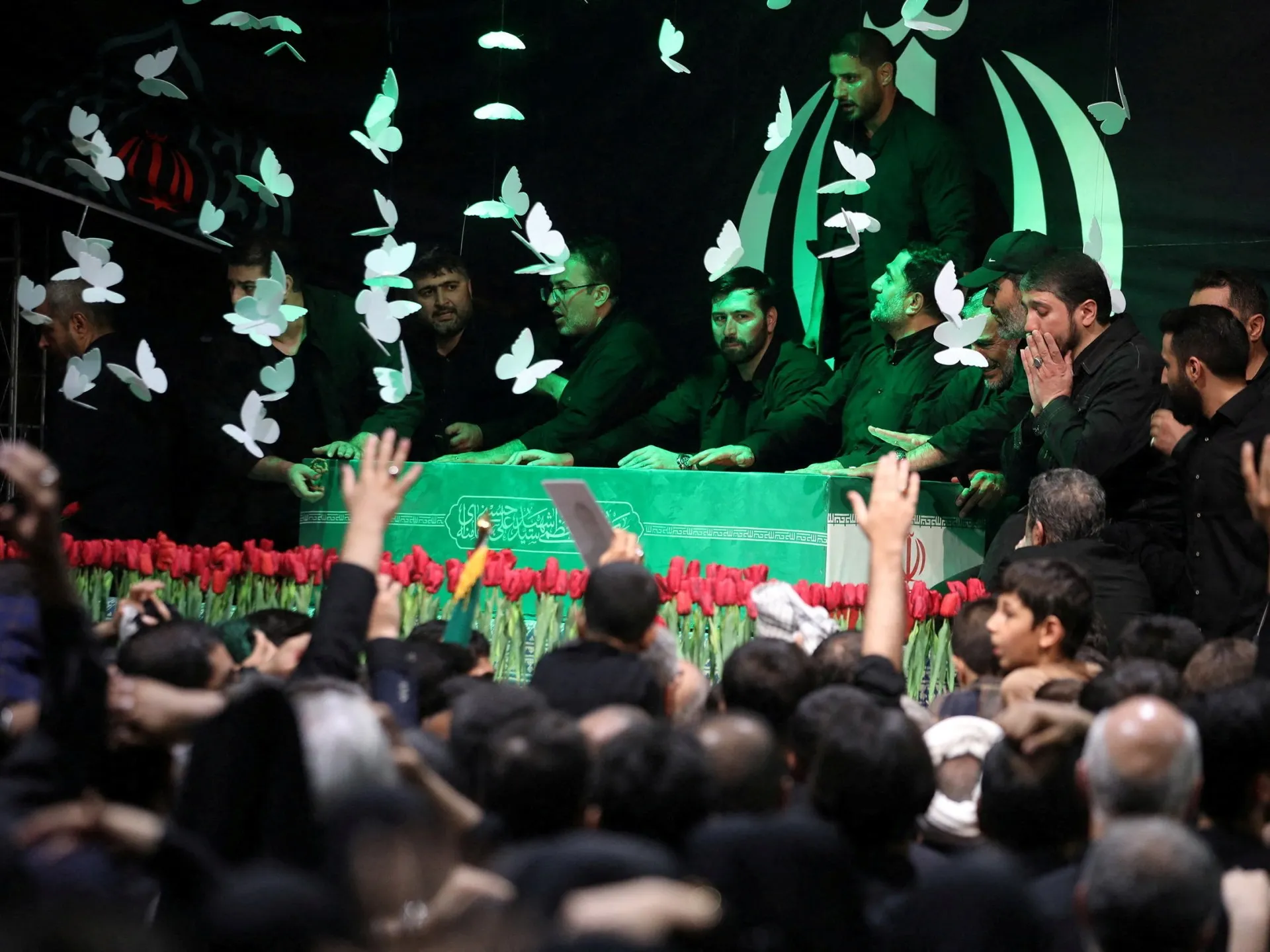 Sicriul lui Khamenei este pregătit: Iranul se pregătește pentru o funeralie de șapte zile