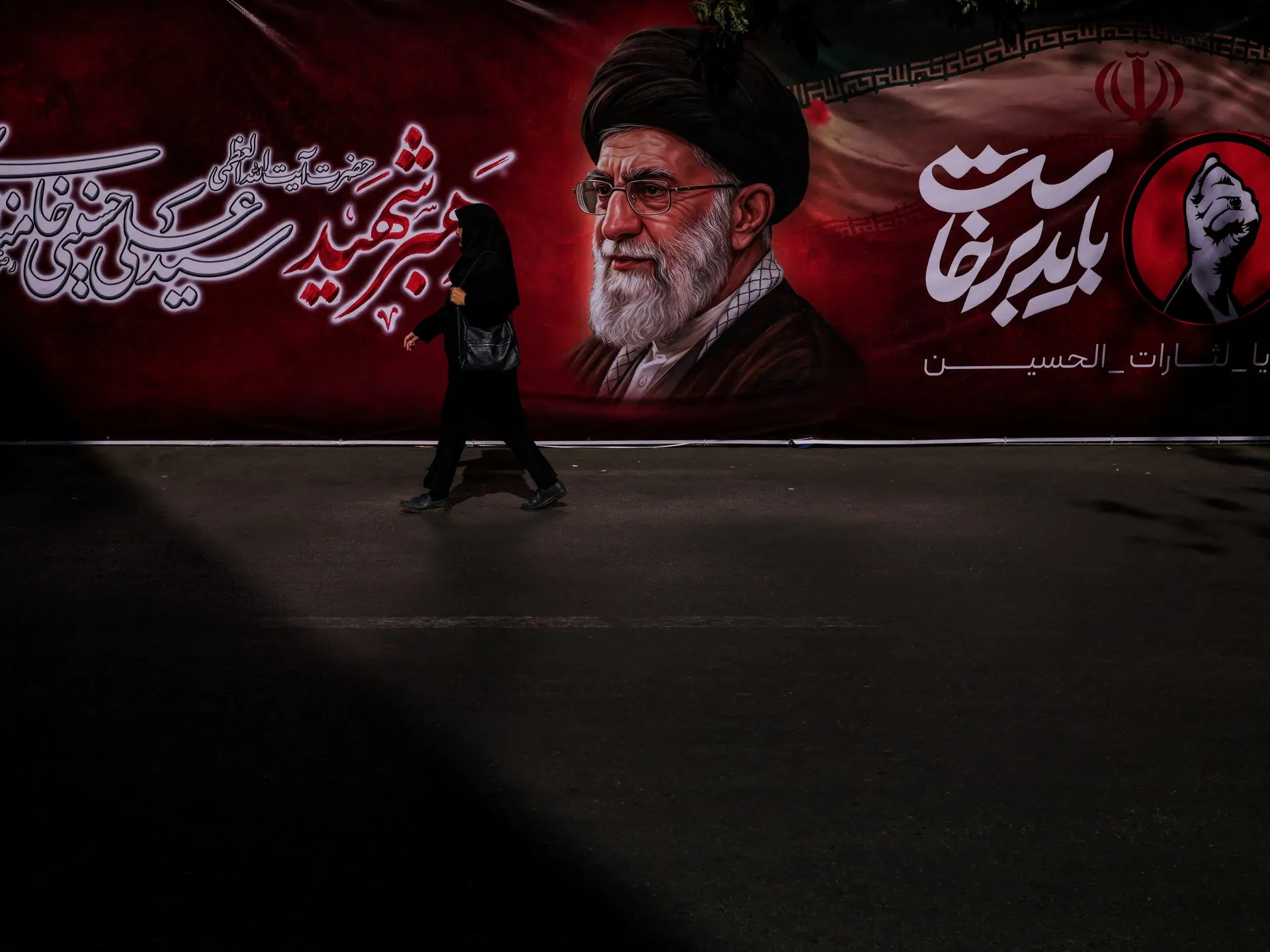Iranul începe o săptămână de ceremonii funerare pentru liderul suprem ucis, Khamenei