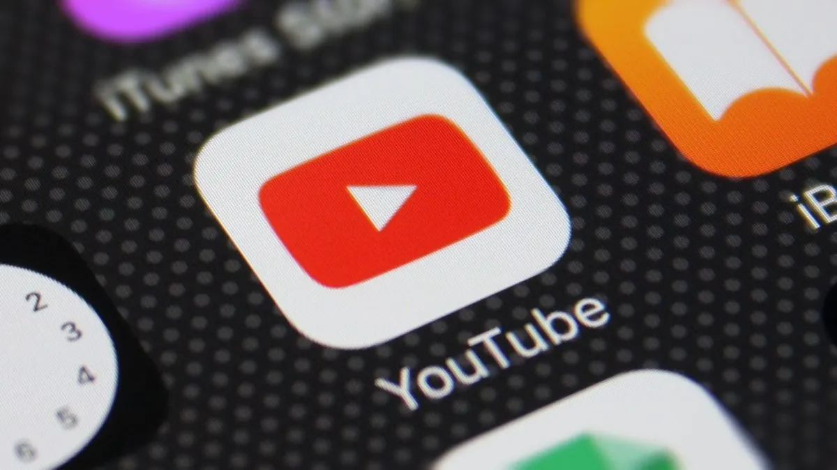 YouTube clarifică politicile privind conținutul generat de AI și videoclipurile deranjante
