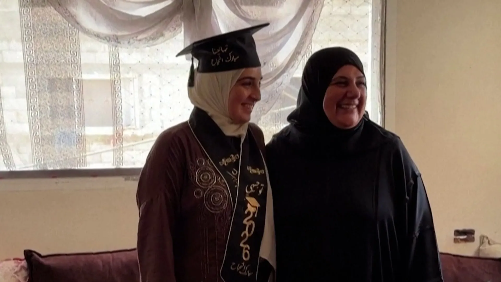 O elevă din Gaza, prima la examenele naționale, în ciuda războiului și a strămutării