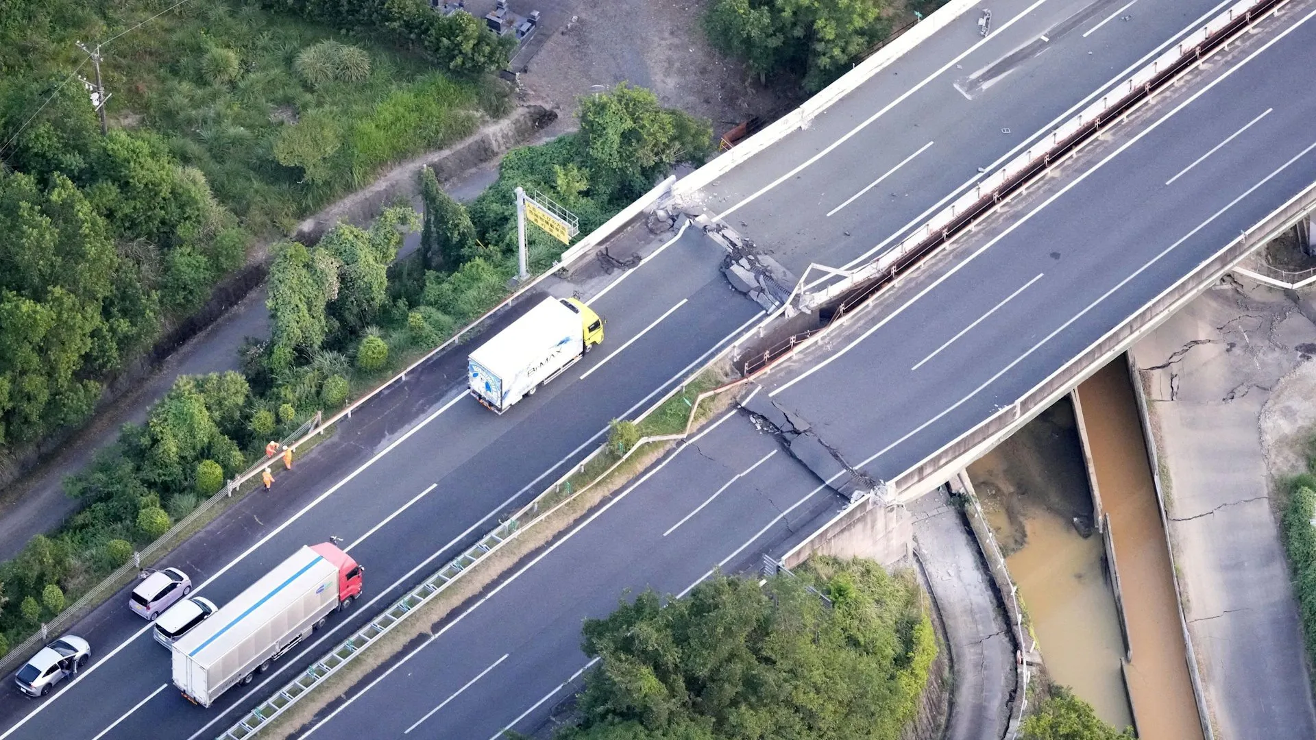 Cutremur devastator de magnitudine 7,1 în Kumamoto, Japonia: mulți temându-se de morți
