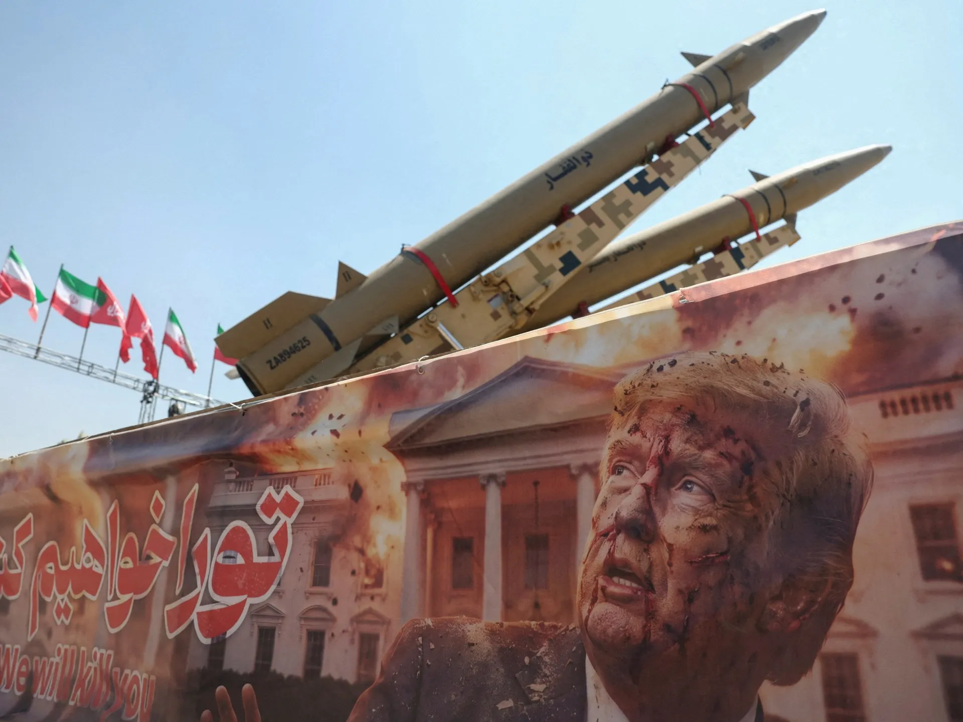 Iran amenință cu un răspuns „decisiv” la orice agresiune americană: tensiunile escaladează în Orientul Mijlociu