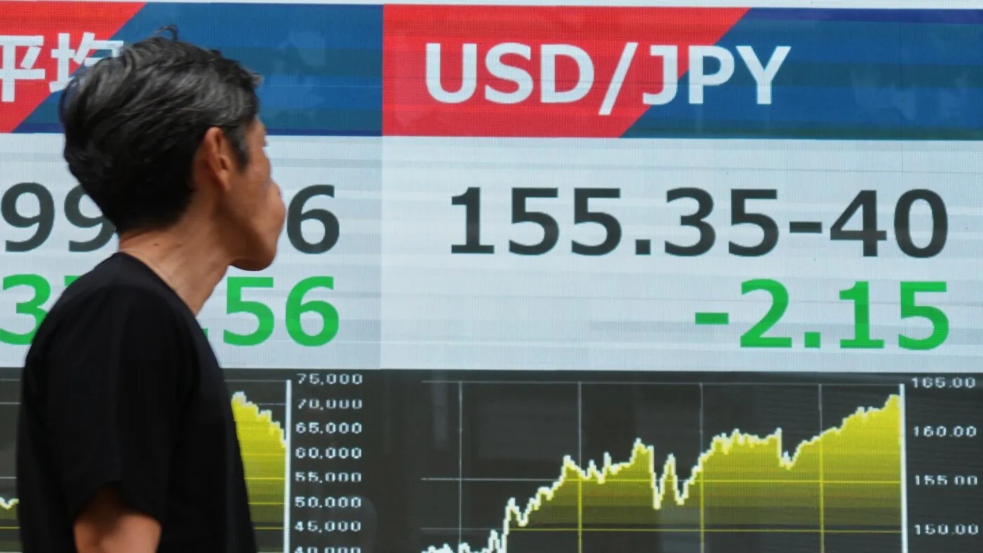 Dolarul american se prăbușește în fața yenului japonez după intervenții concertate pe piețe