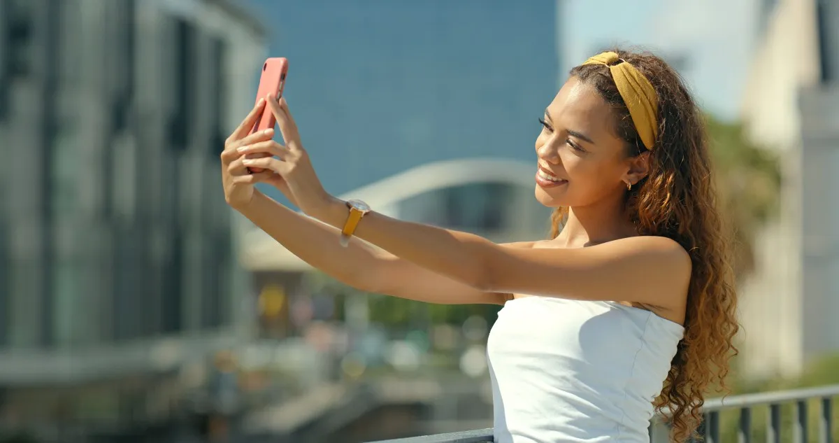 Influencerii, criticați pentru că au participat la prima excursie de lux organizată de OpenAI