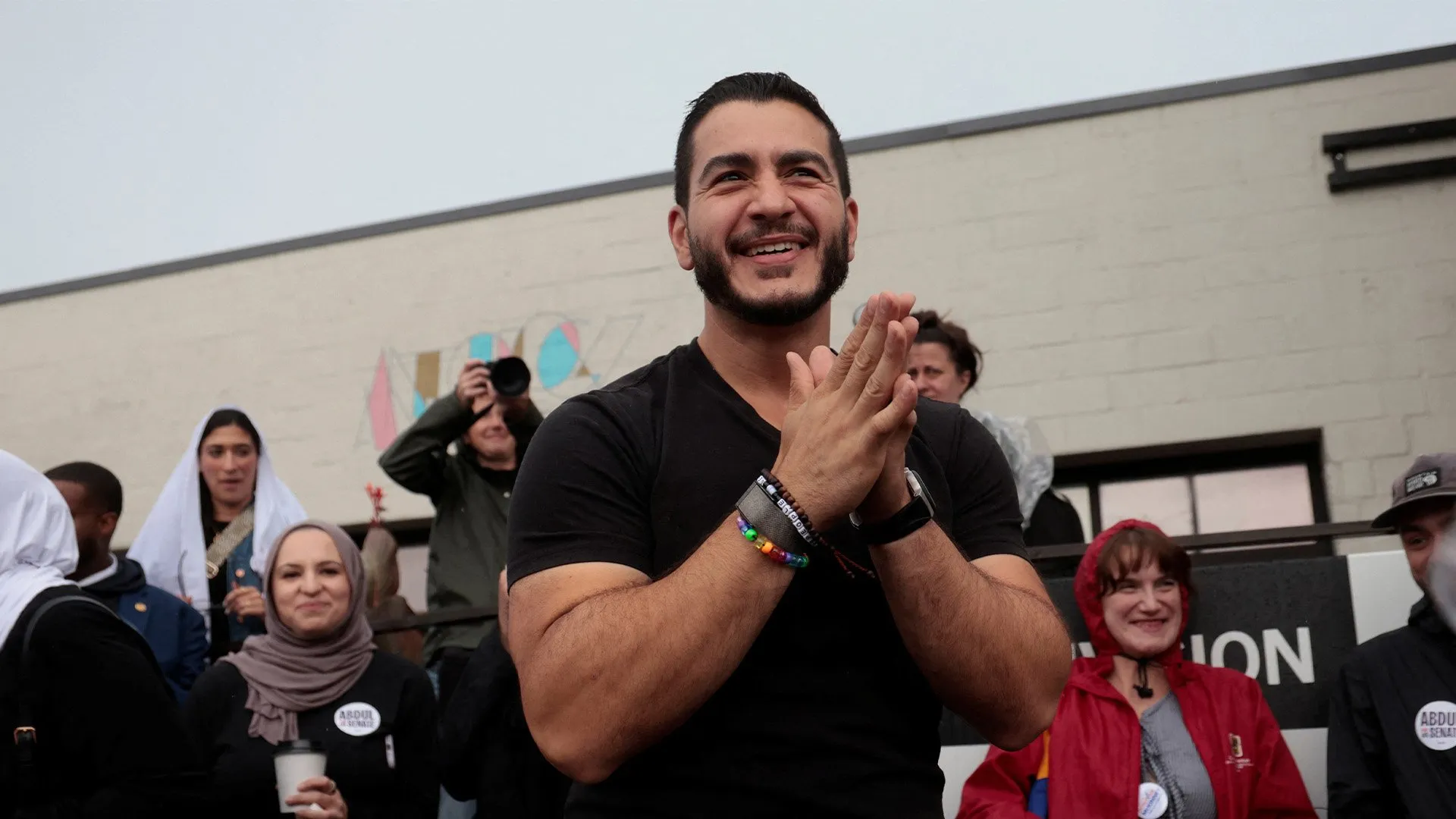 El-Sayed și Stevens se duelează în primarul democrat din Michigan: O bătălie pentru sufletul partidului
