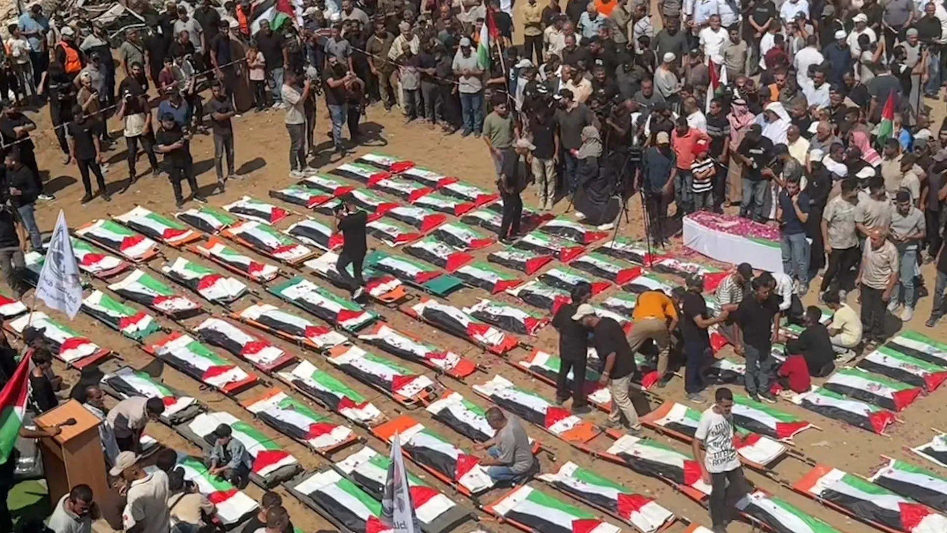 Masacru tăcut: 112 membri ai două familii palestiniene, îngropați într-un funerar colectiv după trei ani de așteptare