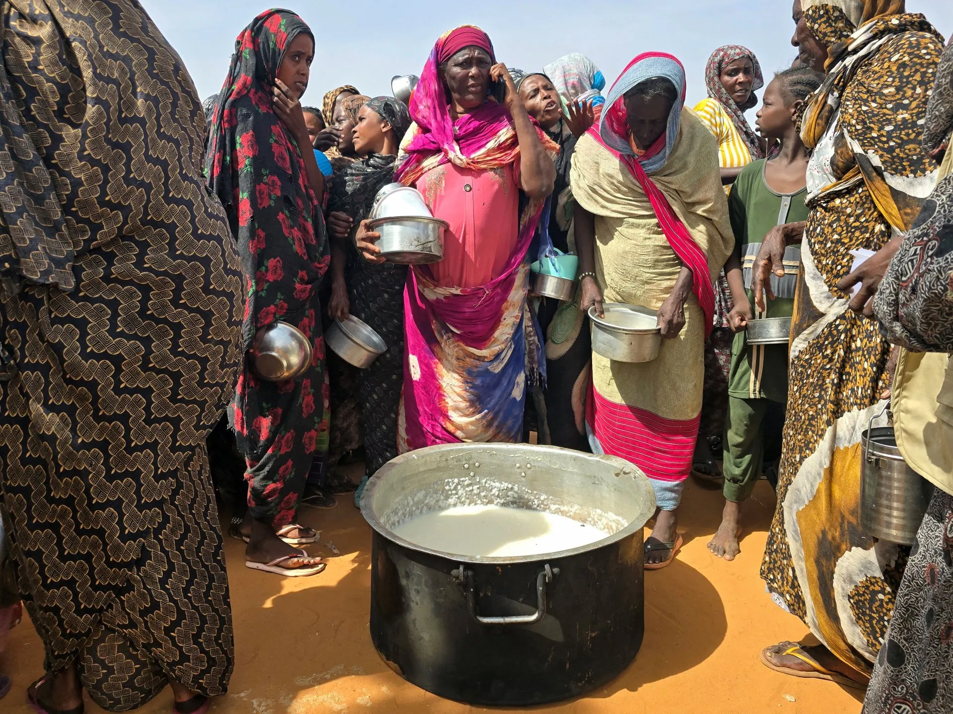 Criza din Sudan se adâncește: Crucea Roșie face apel urgent pentru ajutor internațional