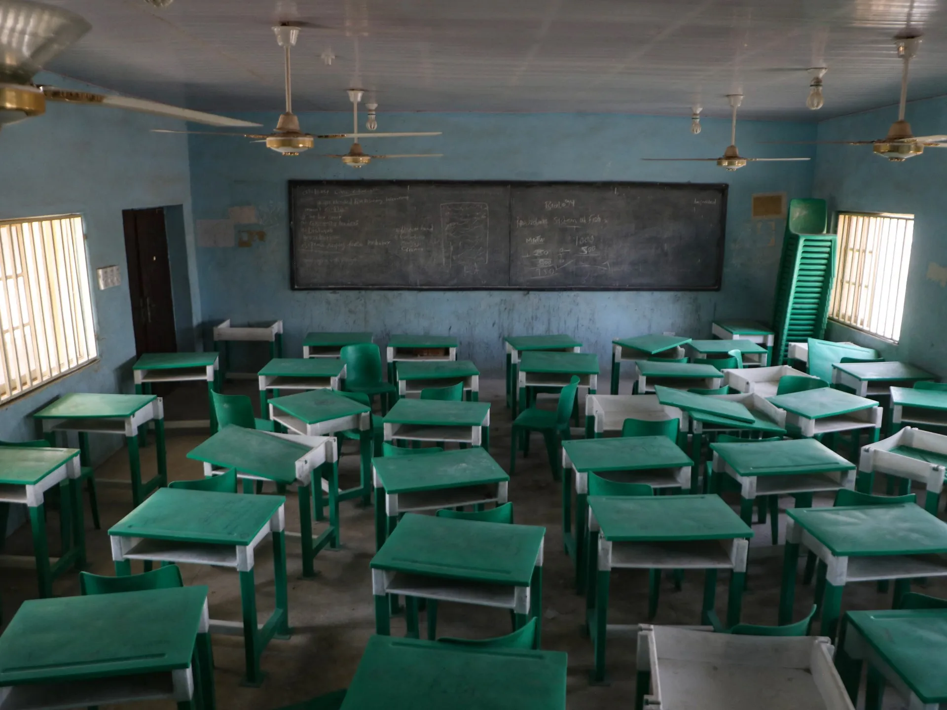 Nigeria nu poate construi școli sigure în comunități nesigure