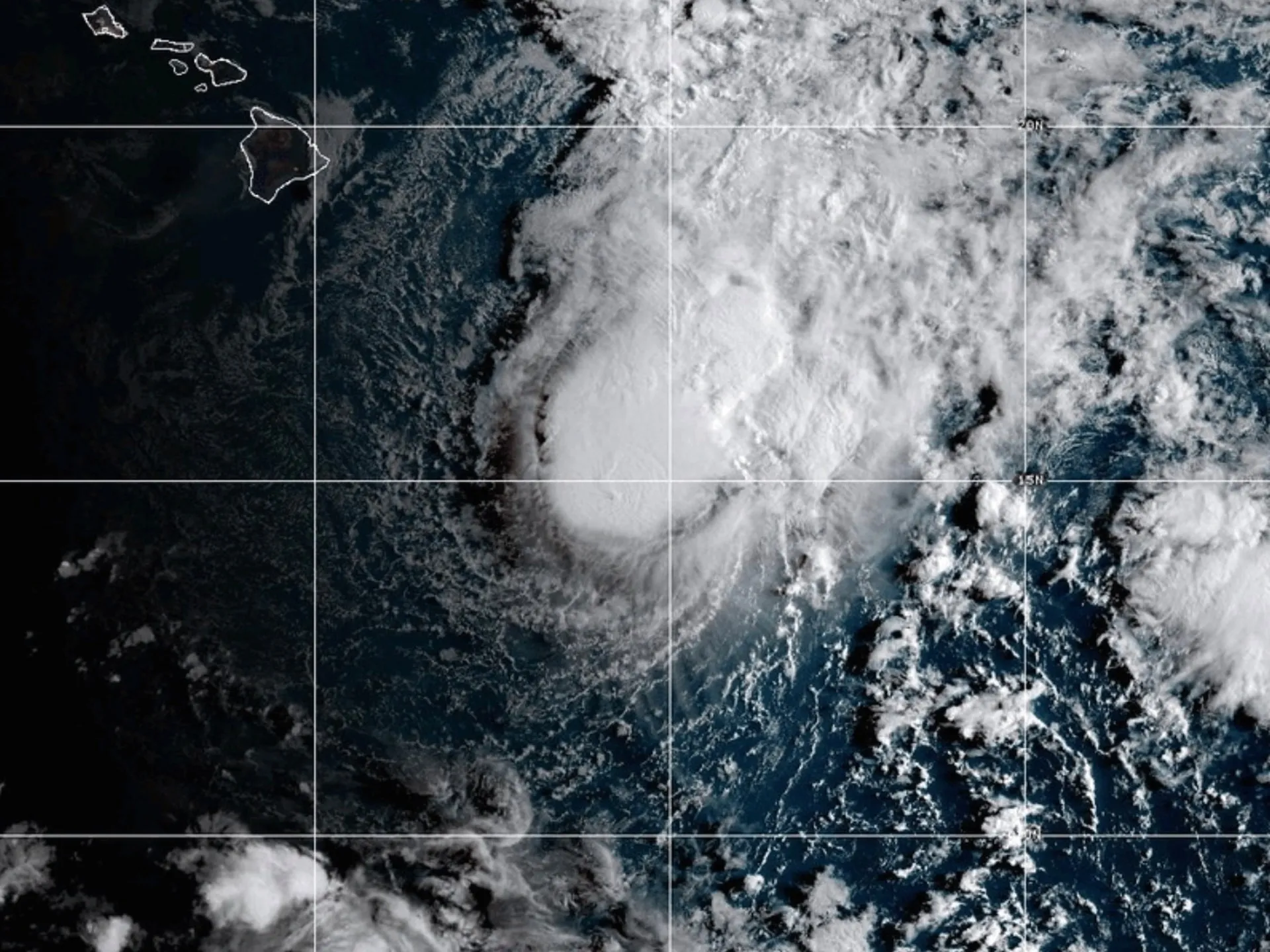 Furtuna tropicală Moke amenință Hawaii: ploi torențiale și vânturi puternice după devastarea lăsată de Lala