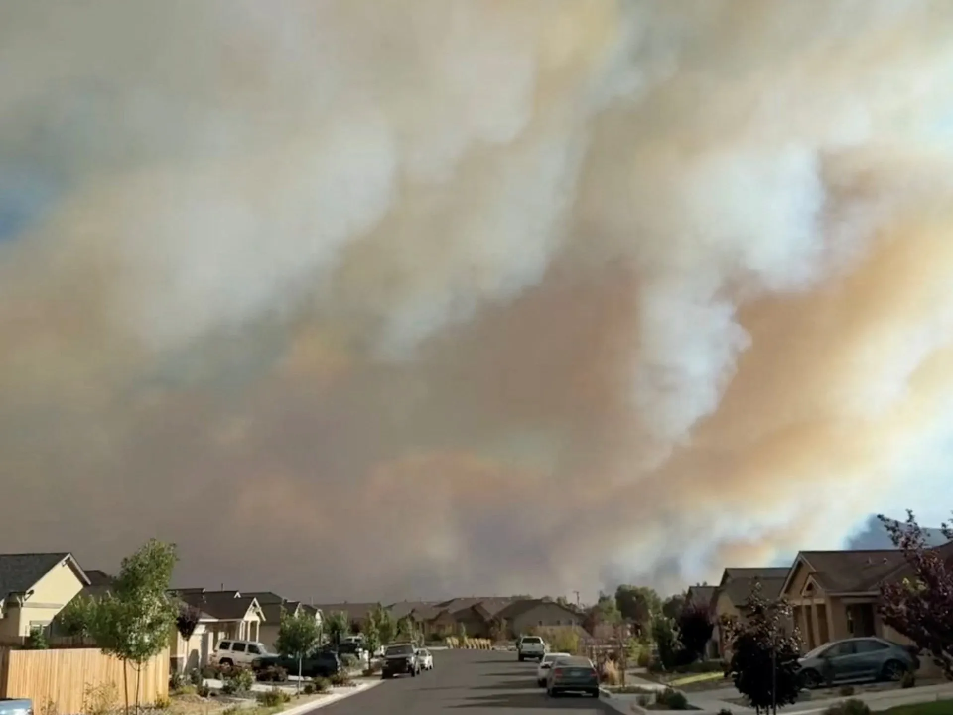 Incendiu devastator în Nevada: mii de locuințe evacuate, stare de urgență declarată