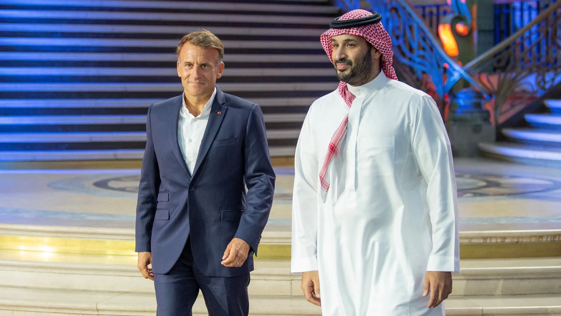 Macron și MBS la ceremonia de închidere a Cupei Mondiale de Esports: o alianță strategică în lumea jocurilor