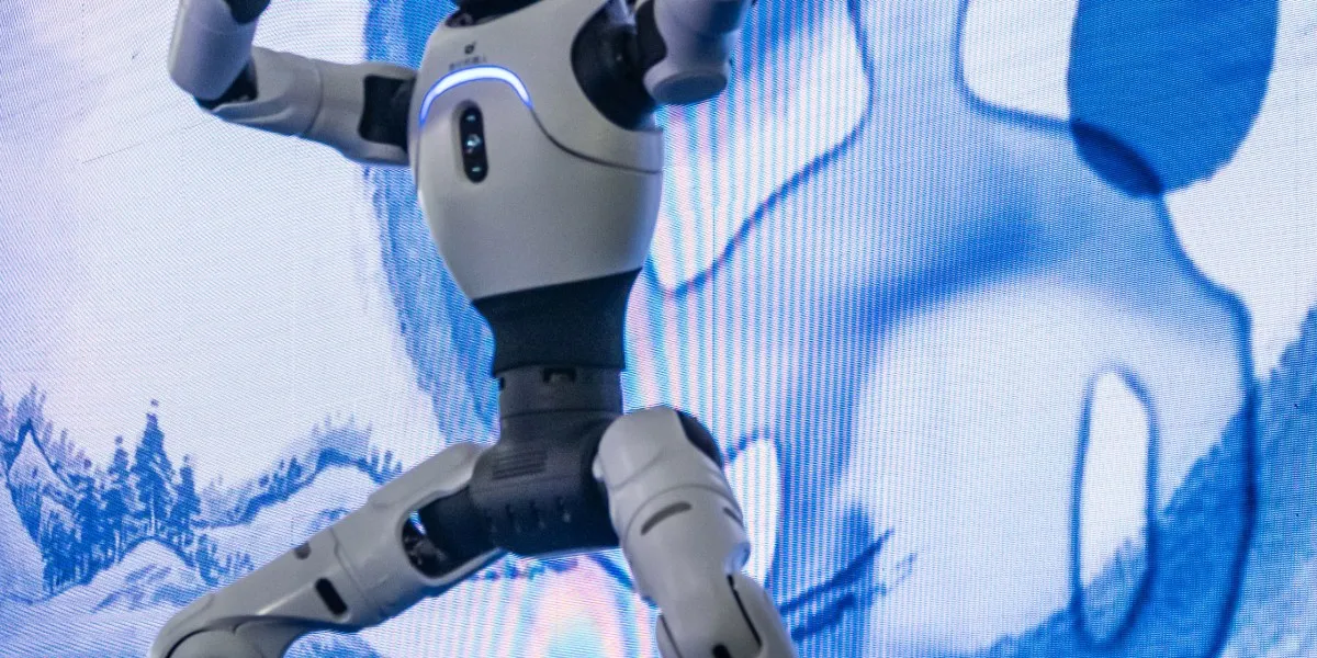 O zi la „carnavalul” roboților din Shanghai: ce am văzut și de ce contează