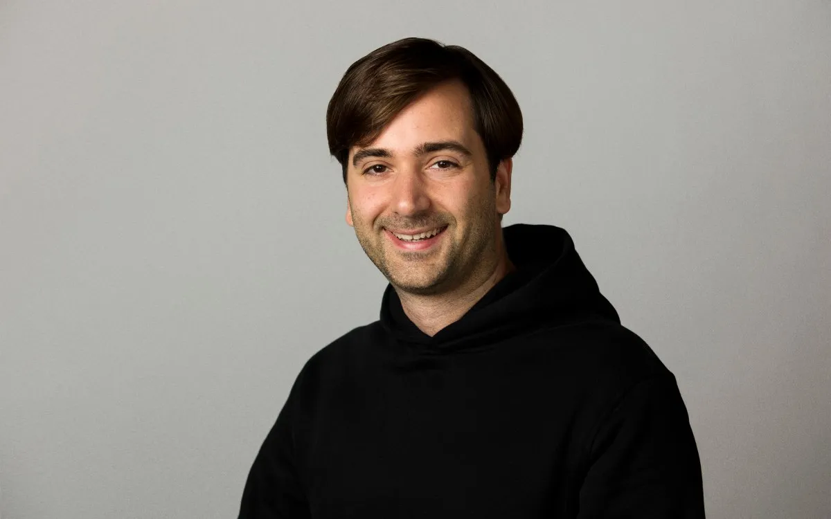 „Lumea pare pregătită”: interviu cu Thibault Sottiaux, șeful de produs OpenAI, despre ChatGPT Work și viitorul agenților AI