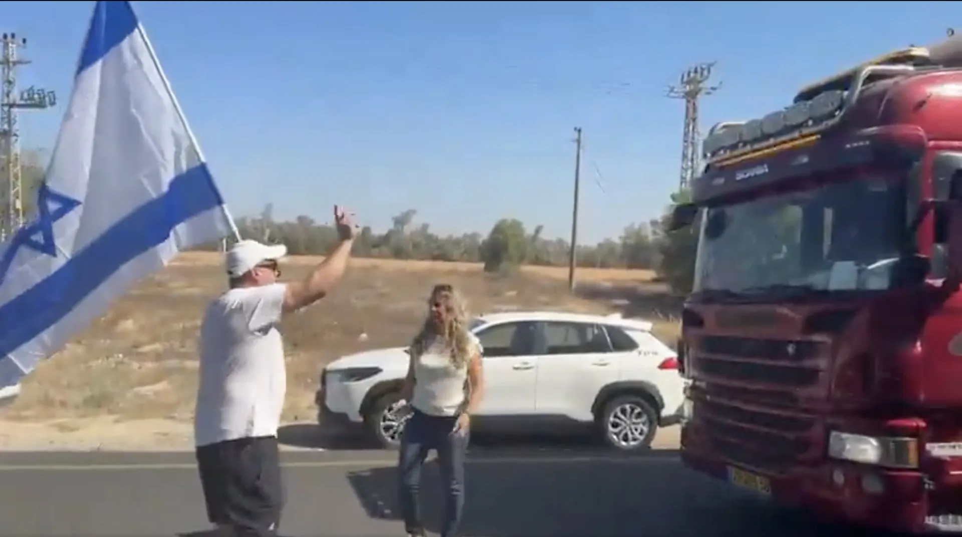 Protestatari israelieni blochează camioanele cu ajutoare umanitare către Gaza: o nouă escaladare a tensiunilor