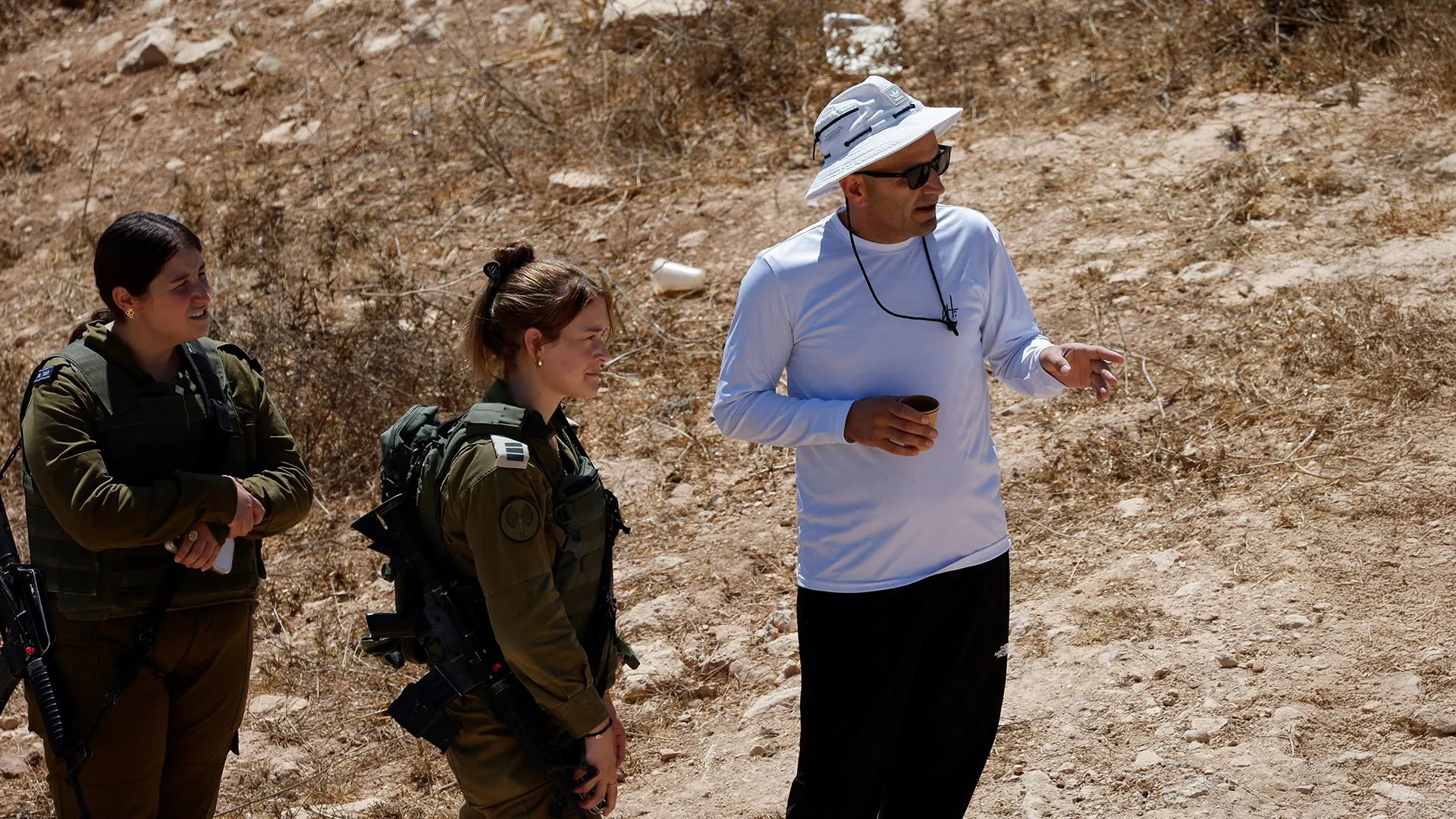 Un palestinian american, împiedicat de armata israeliană să-și calce propriul pământ