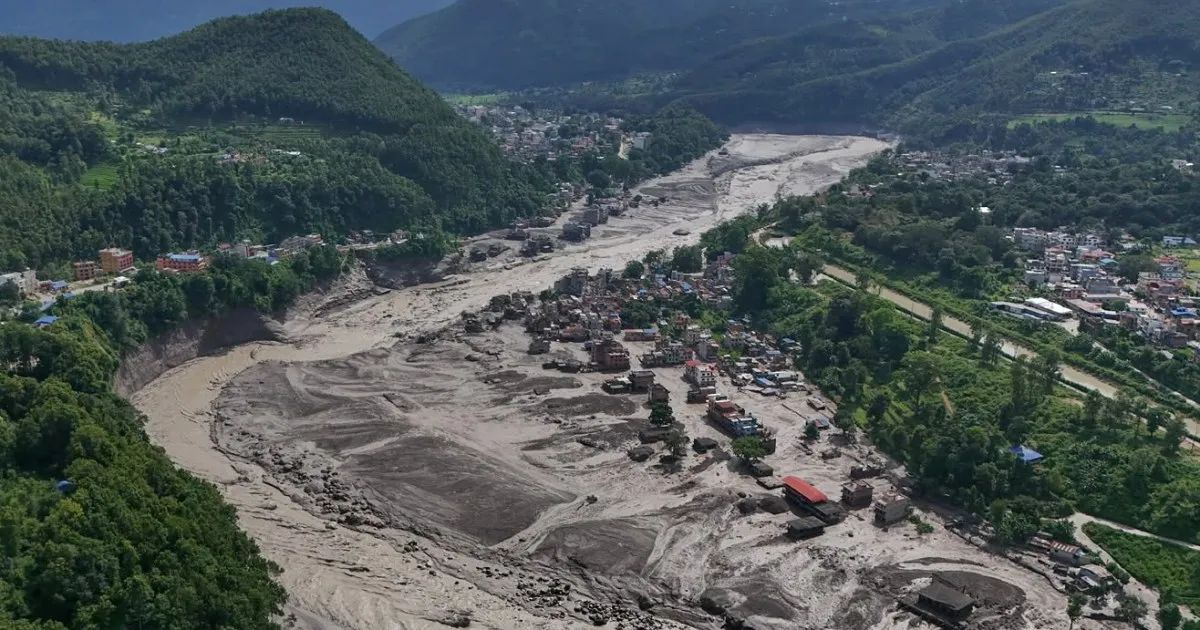 Inundații catastrofale în Himalaya: opt morți și sute de dispăruți după o avalanșă de gheață și roci