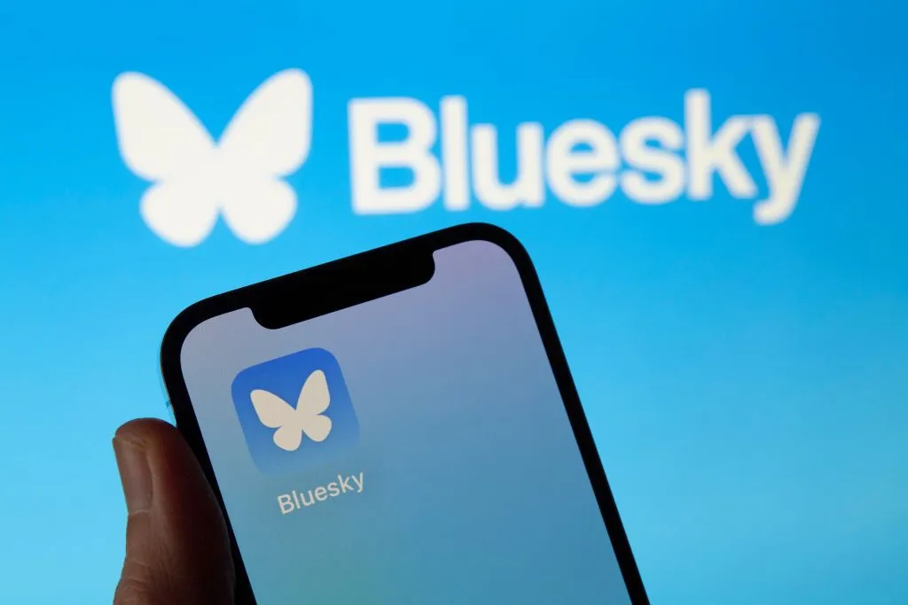 Bluesky extinde durata videoclipurilor la 10 minute: o mișcare strategică pentru a recâștiga utilizatorii