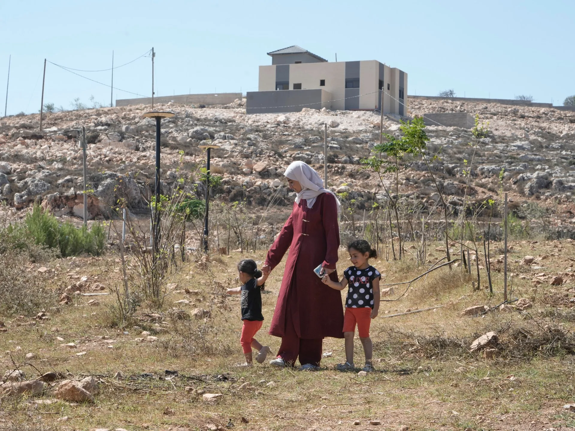 Noi blocaje rutiere israeliene adâncesc asediul asupra caselor din Qusra, Cisiordania