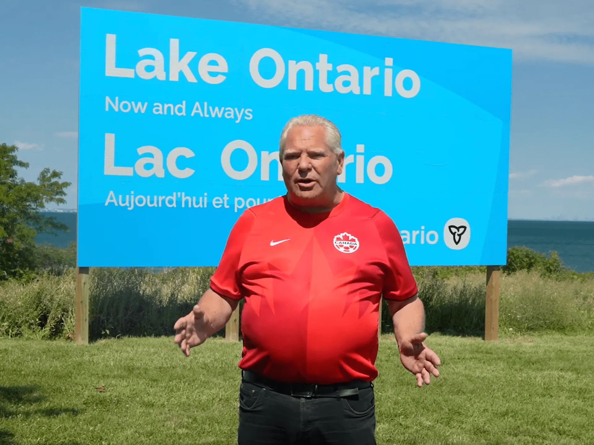 Ford îl provoacă pe Trump cu un semn uriaș: „Lake Ontario, acum și întotdeauna”
