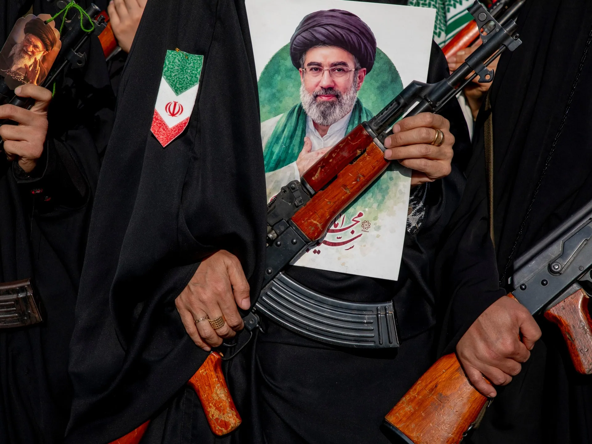 Khamenei cheamă statele din Golf la unitate, în timp ce tensiunile din Strâmtoarea Hormuz persistă