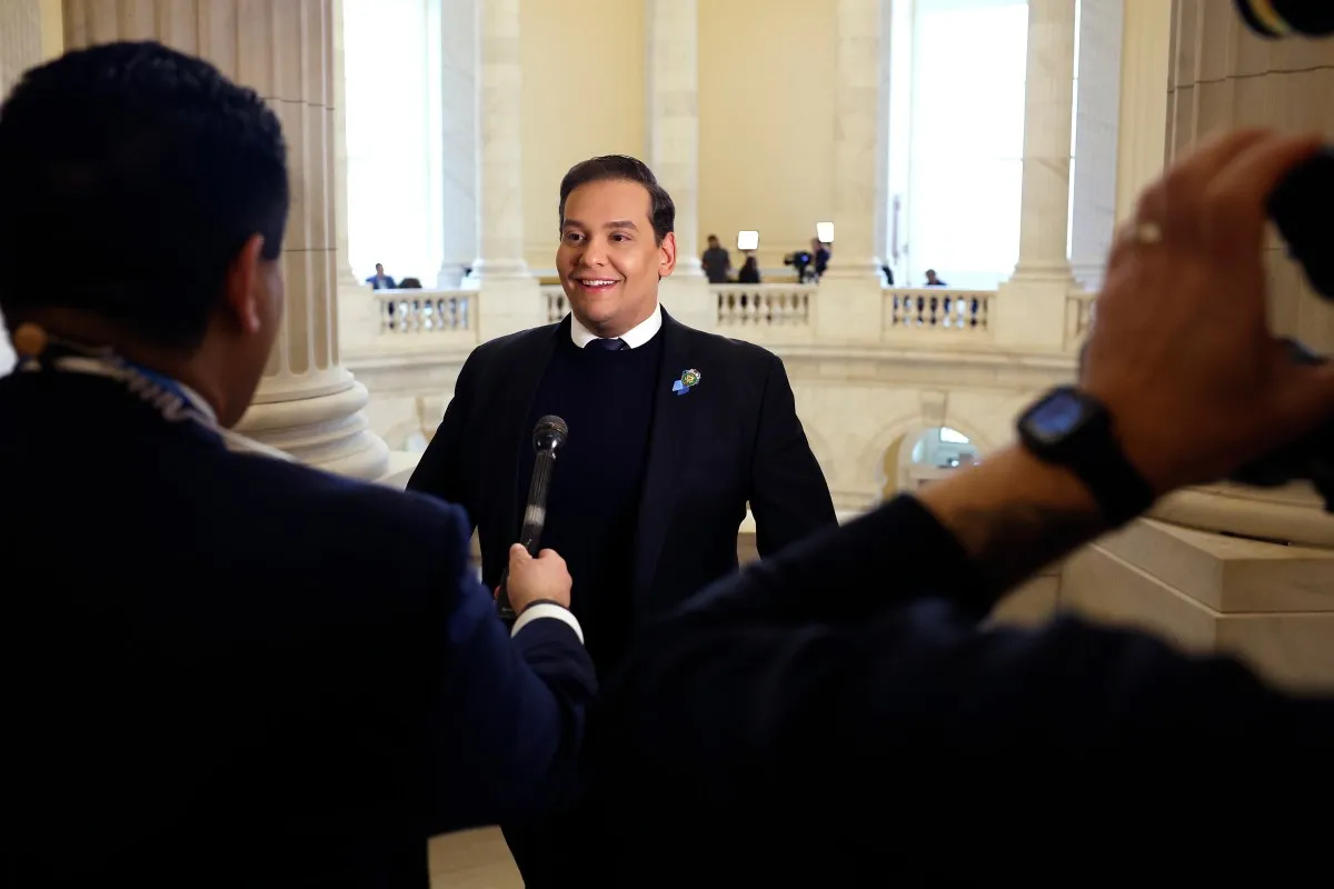 Kalshi interzice pe viață lui George Santos accesul la platformă, după pariurile pe prezența la discursul lui Trump