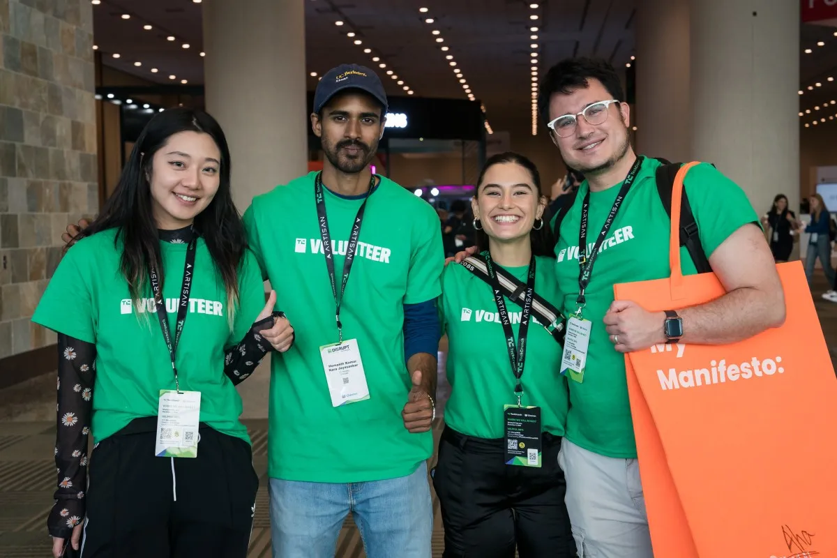Construiește viitorul startup-urilor: Fii voluntar la TechCrunch Disrupt 2026