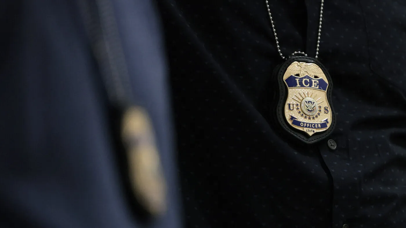 Sheriffii din New York dau în judecată statul pentru interzicerea acordurilor cu ICE: o luptă între autoritățile locale și cele federale