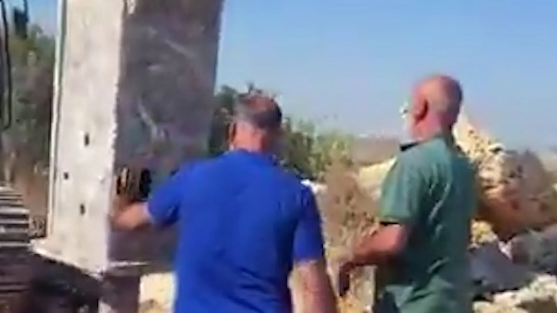 Mâinile goale împotriva buldoierelor: Lupta disperată a palestinienilor pentru pământul strămoșesc în Cisjordanie