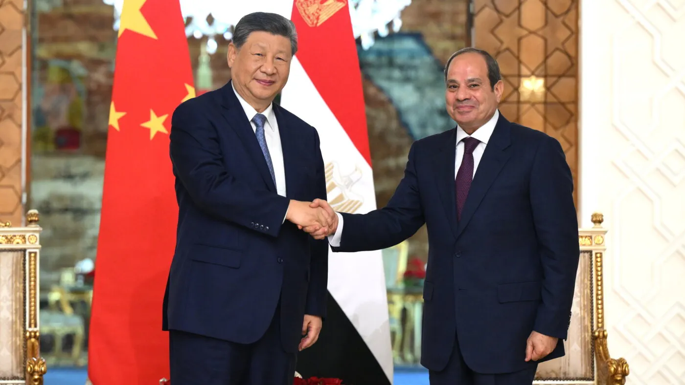 Șahul geopolitic de la Caire: Vizita lui Xi Jinping semnifică mutarea puterii în Orientul Mijlociu