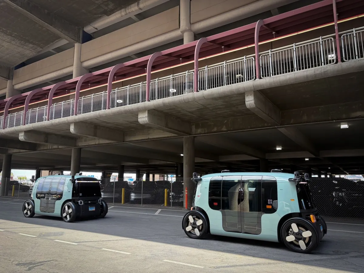 Zoox, divizia autonomă a Amazon, extinde serviciul de robotaxi la Aeroportul Internațional Harry Reid din Las Vegas