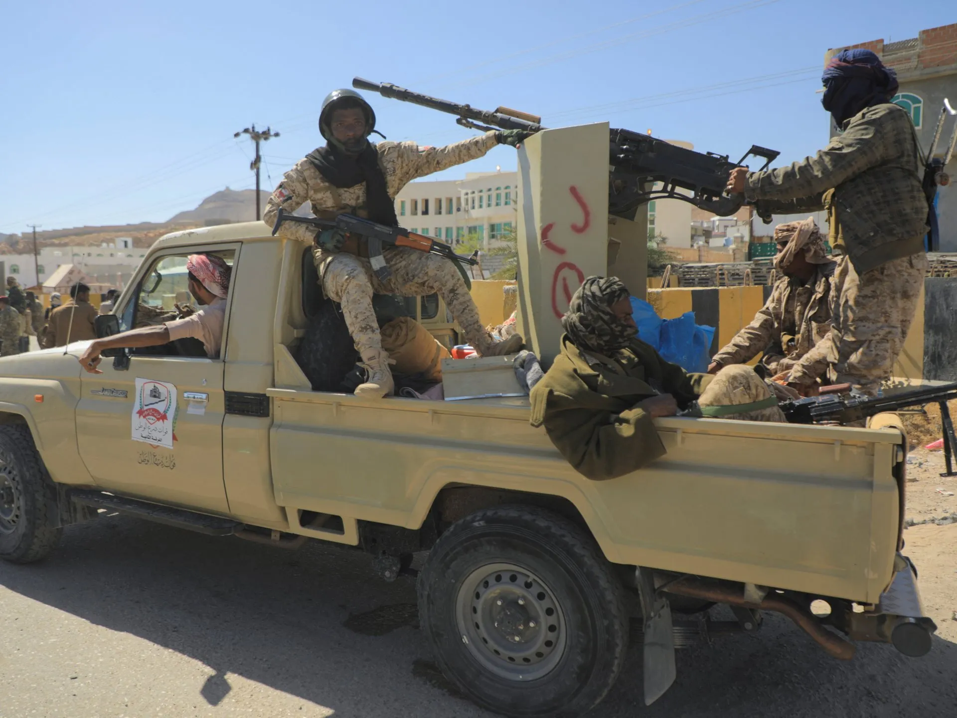 Yemen: Luptă feroasă în sud-vestul țării, houthiții încearcă să taie ruta vitală Taiz – Al-Makha