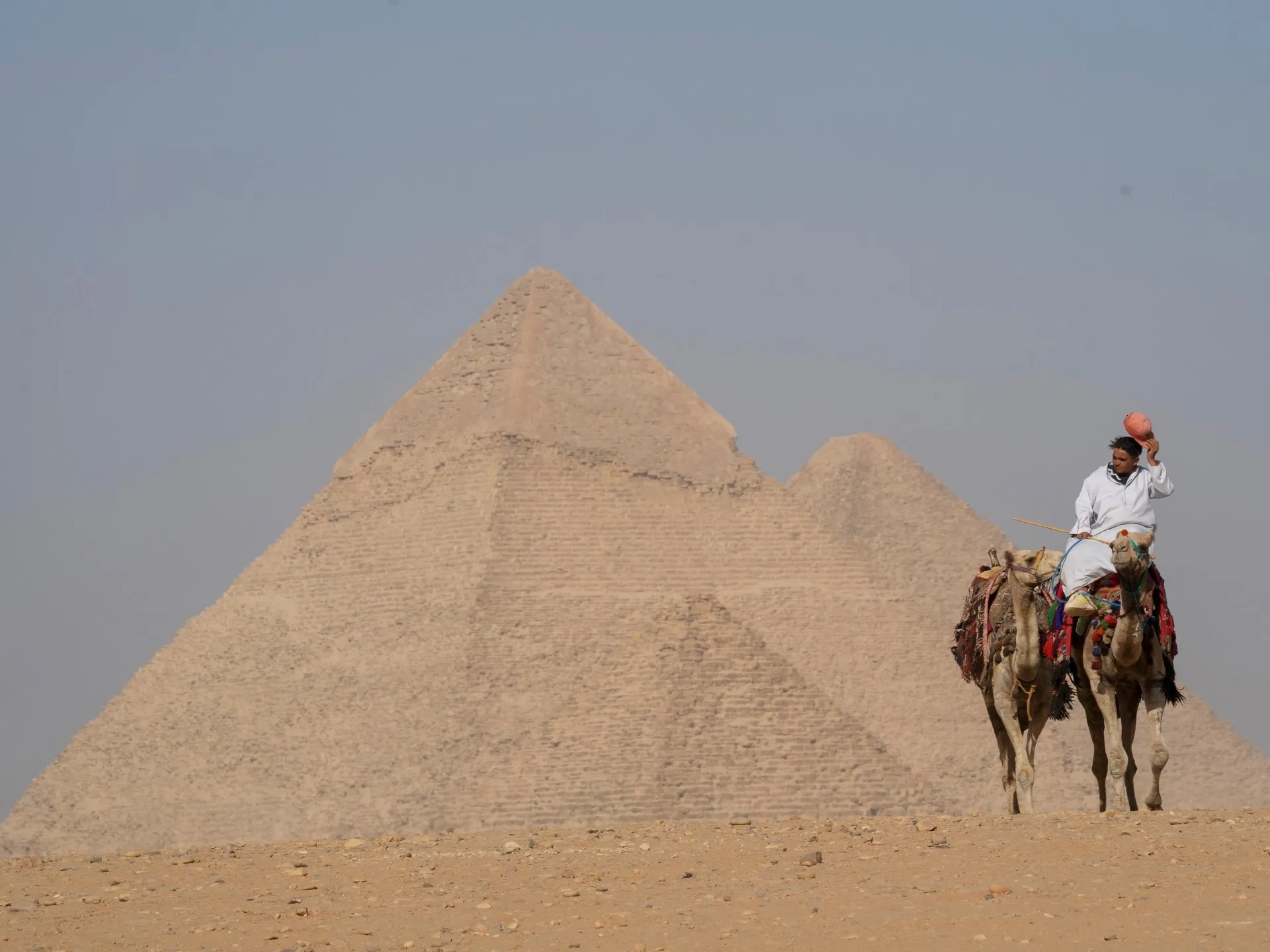 Egiptul pe firul așteptării: Cursa SUA-Chină pentru dominarea IA ajunge la Cairo și obligă la o decizie strategică