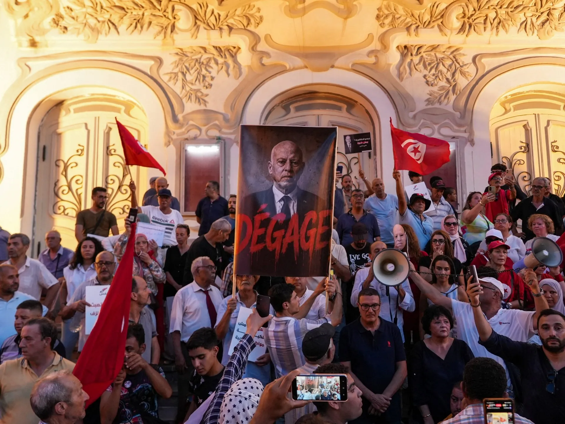 Tunisia: Arestarea jurnalistului Mohamed Yousfi – un nou capitol în represiunea vocii critice sub regimul Kais Saied