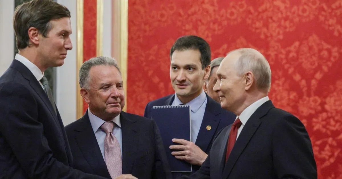 Putin primește inviții lui Trump la Moscova: O pauză diplomatică de trei zile în mijlocul focului viu