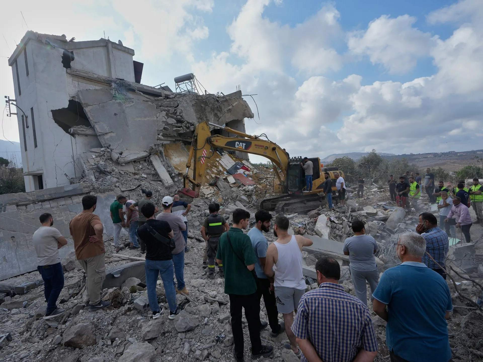 Atacurile aeriene israeliene asupra Libanului ucid cel puțin patru persoane, în ciuda armistițiului fragil