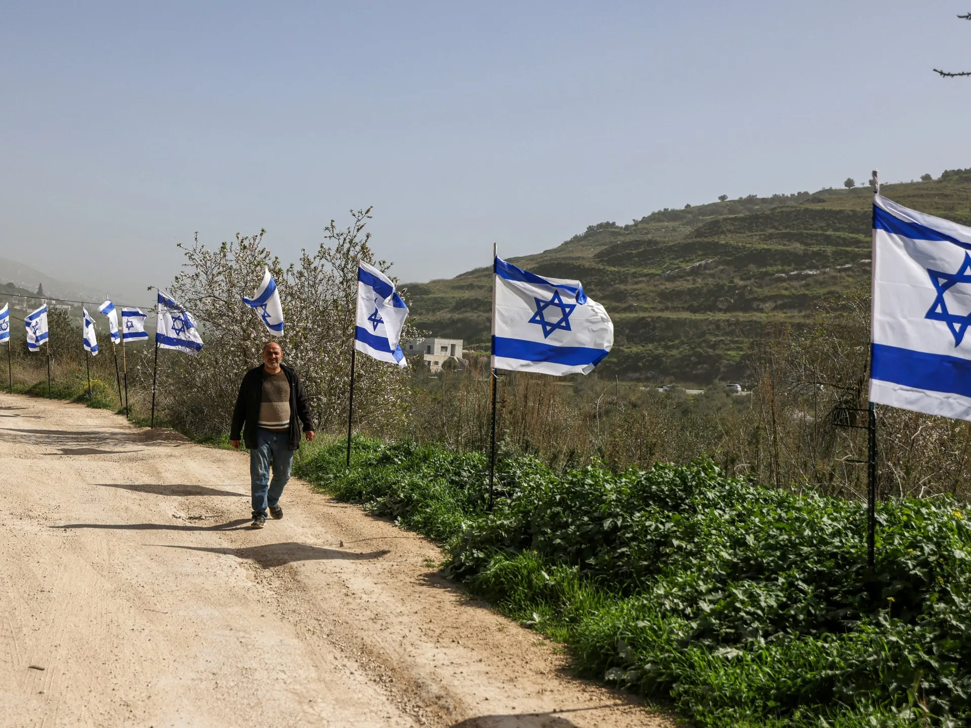 Steagurile israeliene, noua armă a coloniștilor în dominația Cisiordaniei