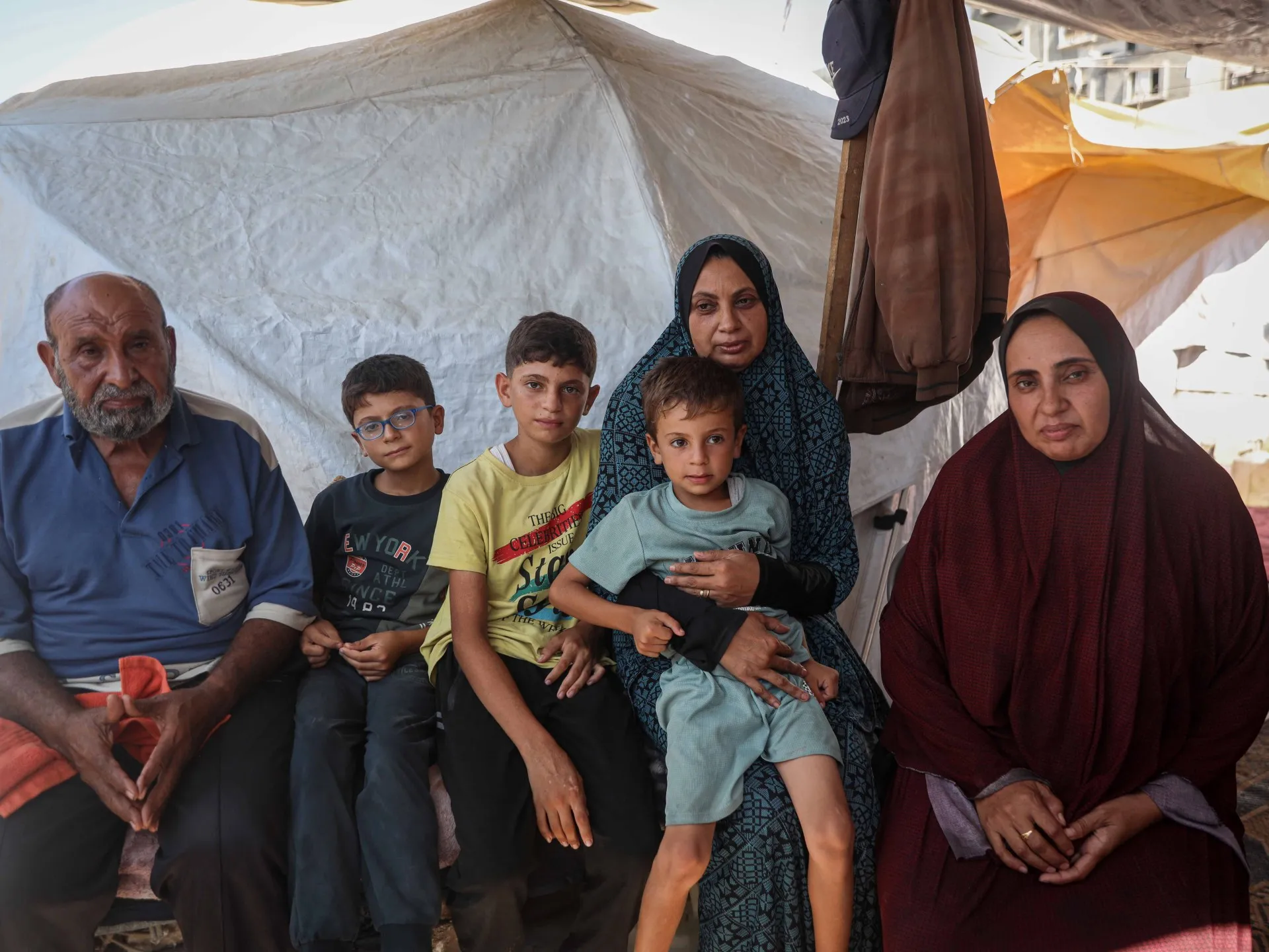 Șapte guri, o singură masă: Cum supraviețuiește o familie în criza alimentară din Gaza