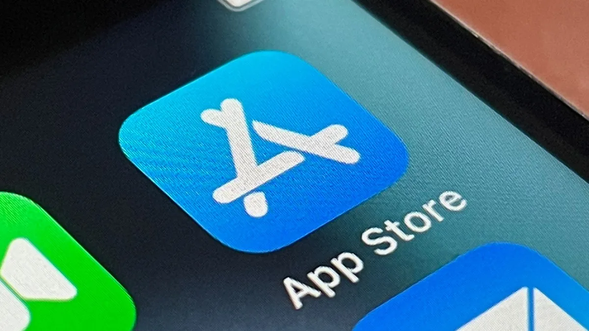 Plecarea lui Phil Schiller de la App Store: o decizie strategică sau o fugă de conflicte?