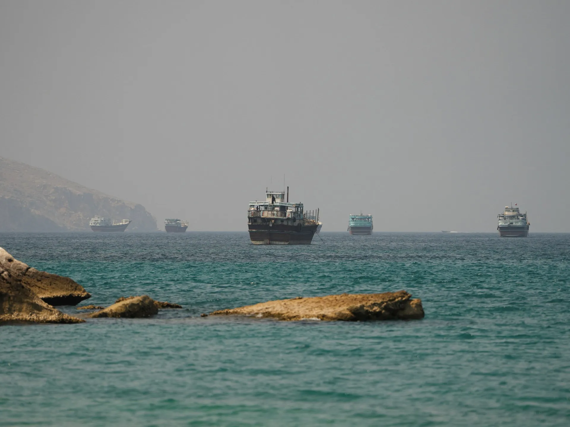 Iran anunță o nouă rută de navigație în Strâmtoarea Hormuz: tensiuni în creștere cu SUA