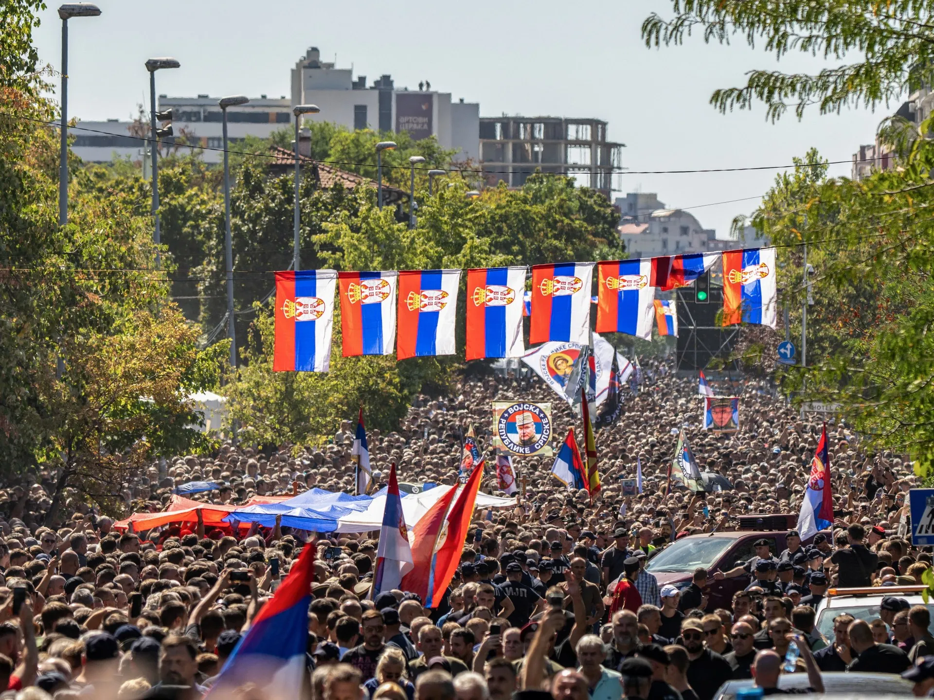 Ratko Mladic, criminalul de război condamnat, a primit o înmormântare de erou la Belgrad