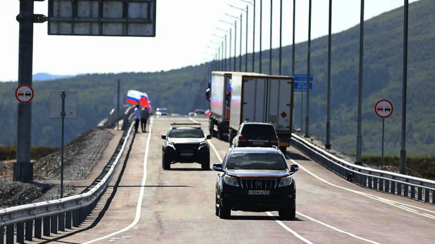 Rusia și Coreea de Nord inaugurează primul pod rutier peste granița comună: un simbol al alianței tot mai strânse